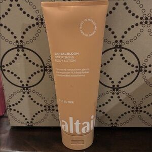 SALTAIR Sandal Bloom Body Lotion has seal New